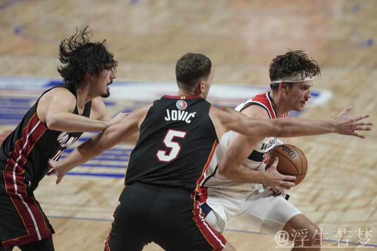 普尔35分难救主 阿德巴约率热火客场狂胜奇才